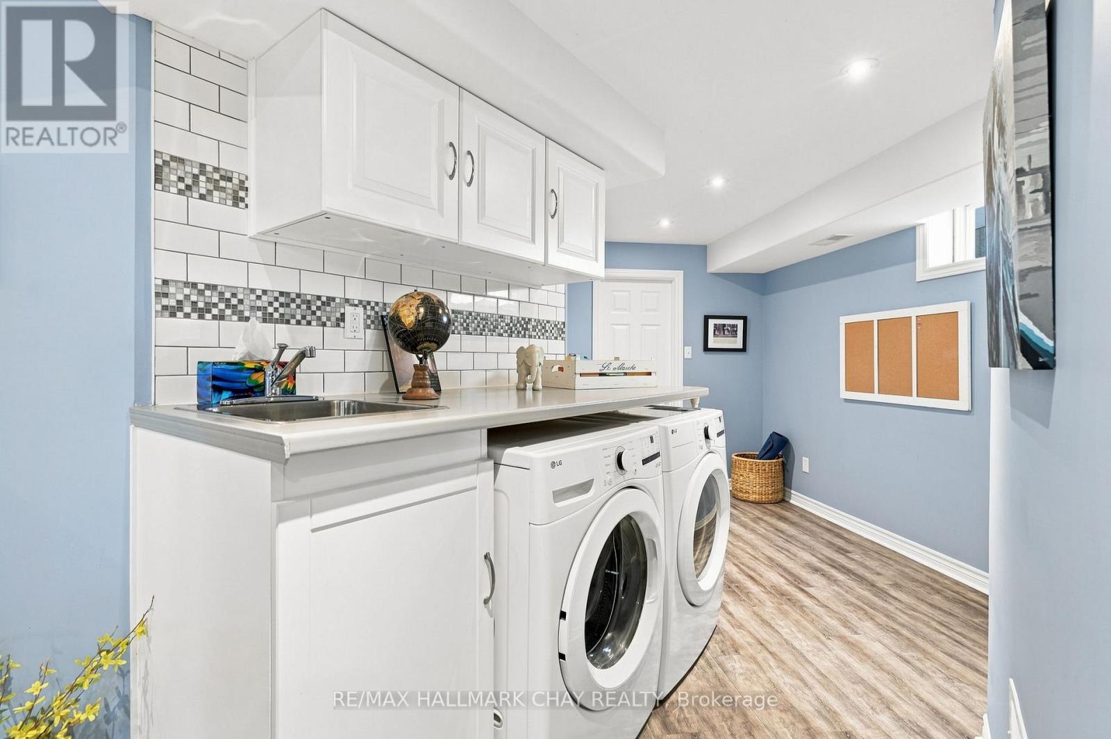 23 Banting Crescent, Essa, Ontario  L0M 1B6 - Photo 33 - N13658280