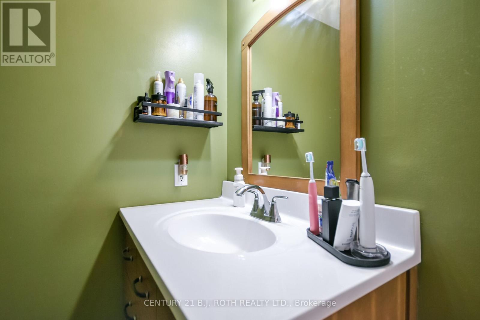 671 Simcoe Road, Bradford West Gwillimbury, Ontario  L3Z 4B4 - Photo 36 - N13658368