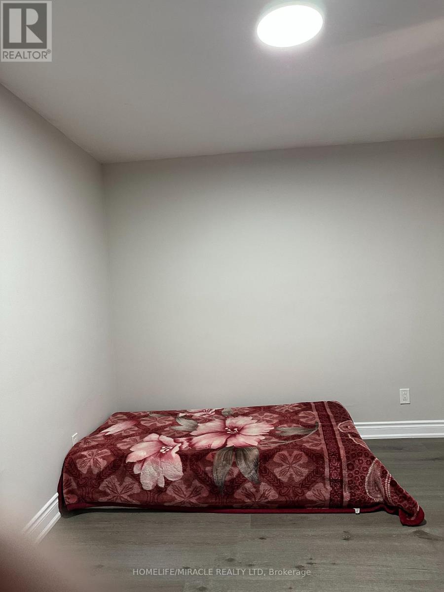 2931 Islington Avenue, Toronto, Ontario  M9L 2K3 - Photo 20 - W13658252
