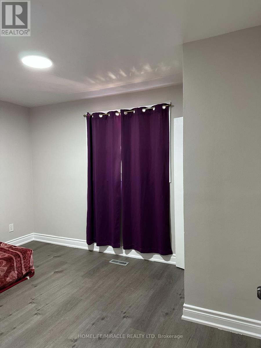 2931 Islington Avenue, Toronto, Ontario  M9L 2K3 - Photo 21 - W13658252