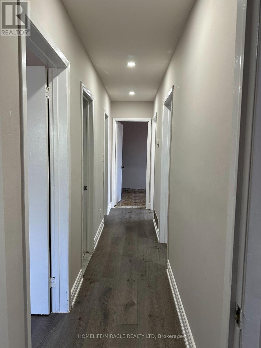 2931 Islington Avenue, Toronto, Ontario  M9L 2K3 - Photo 22 - W13658252