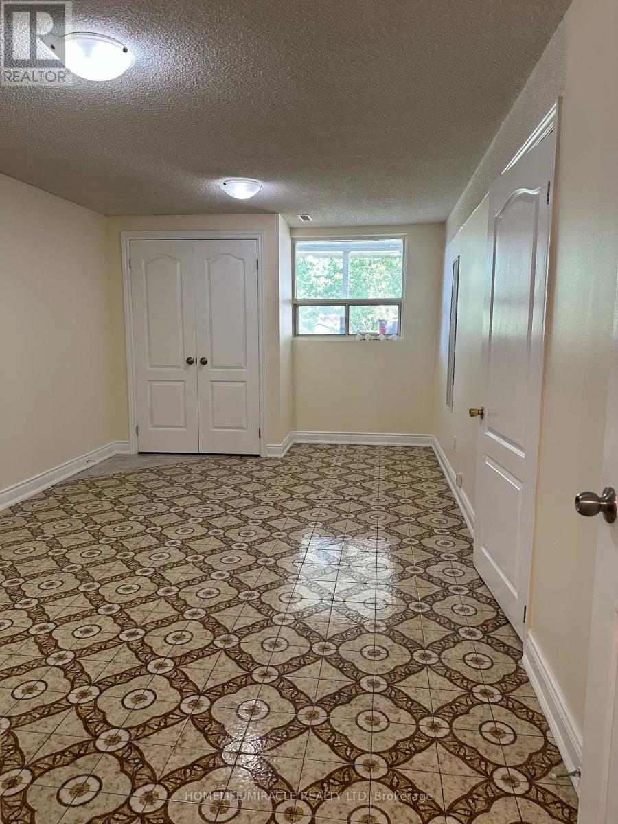 2931 Islington Avenue, Toronto, Ontario  M9L 2K3 - Photo 33 - W13658252