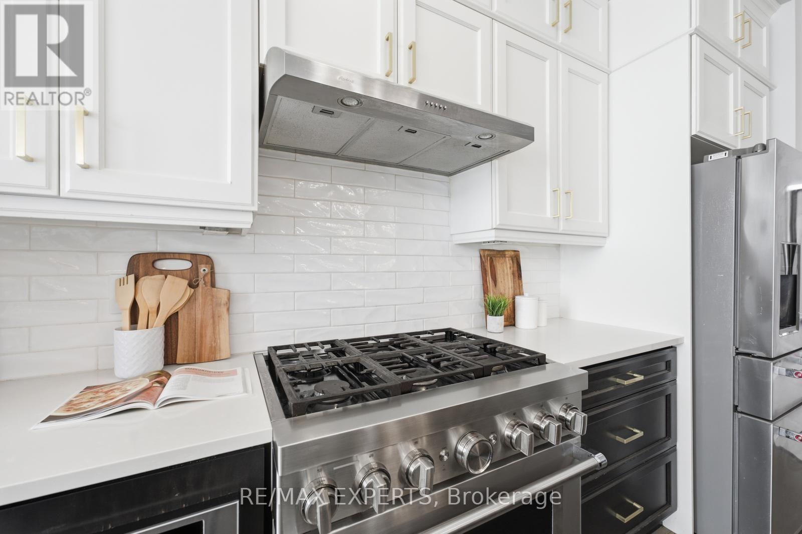 1296 Aymond Crescent W, Oakville, Ontario  L6H 7W8 - Photo 17 - W13658262