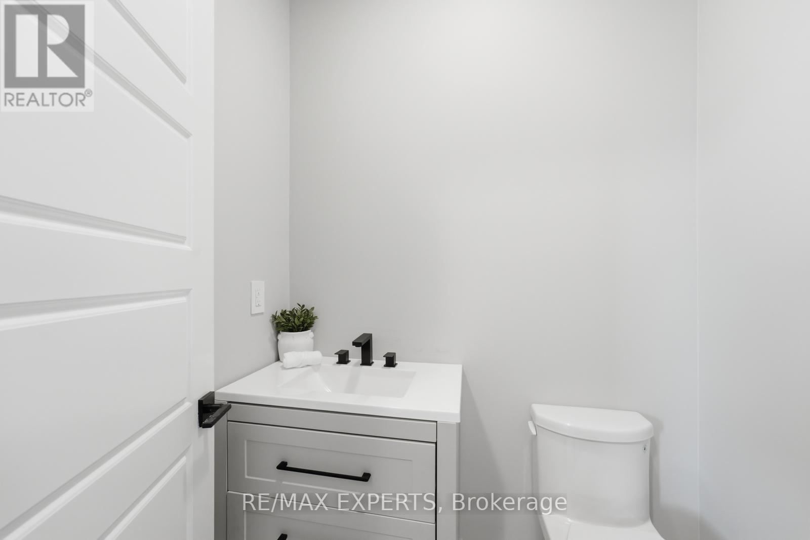 1296 Aymond Crescent W, Oakville, Ontario  L6H 7W8 - Photo 25 - W13658262