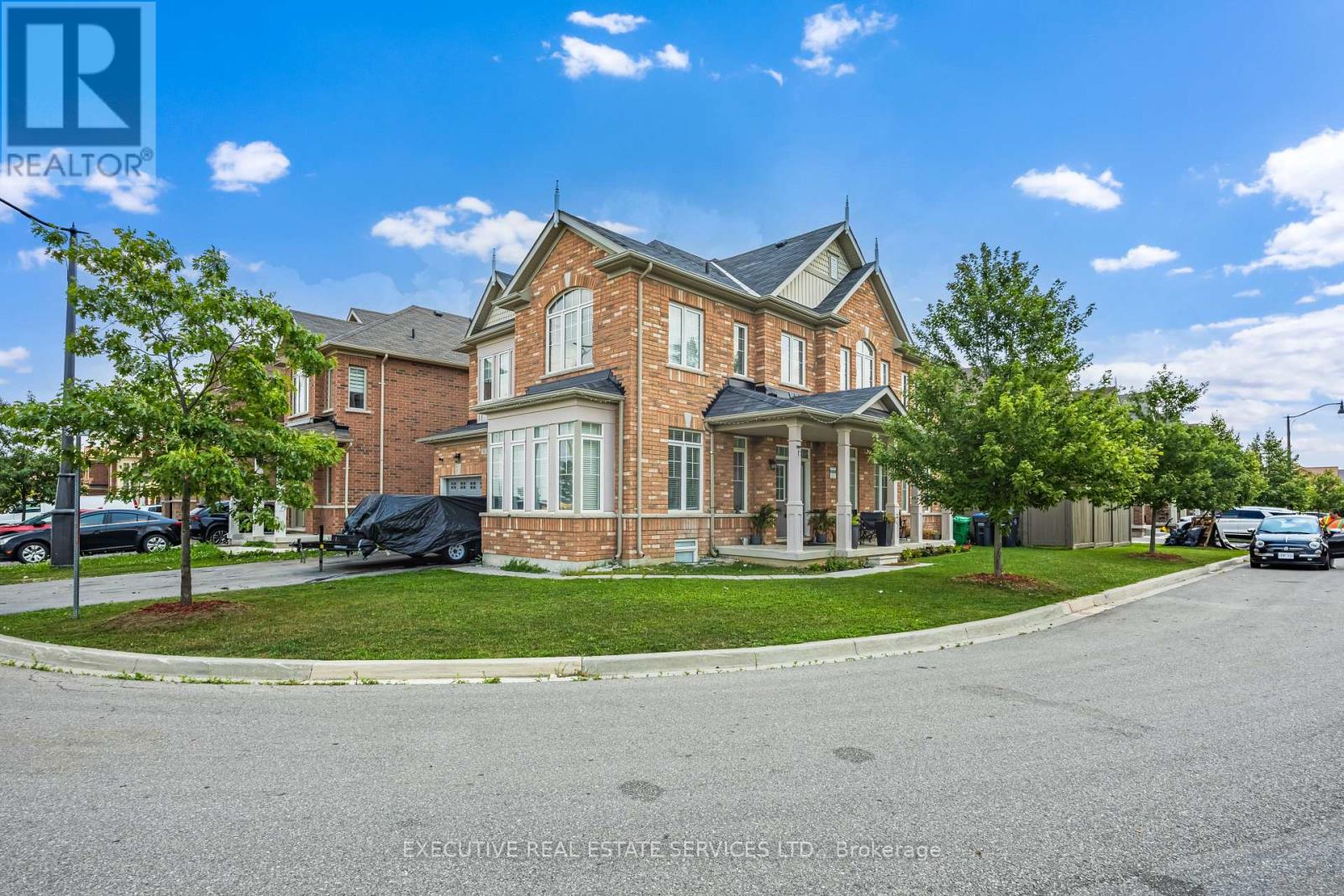 61 Truro Circle N, Brampton (Northwest Brampton), Ontario  L7A 4E6 - Photo 2 - W13658324