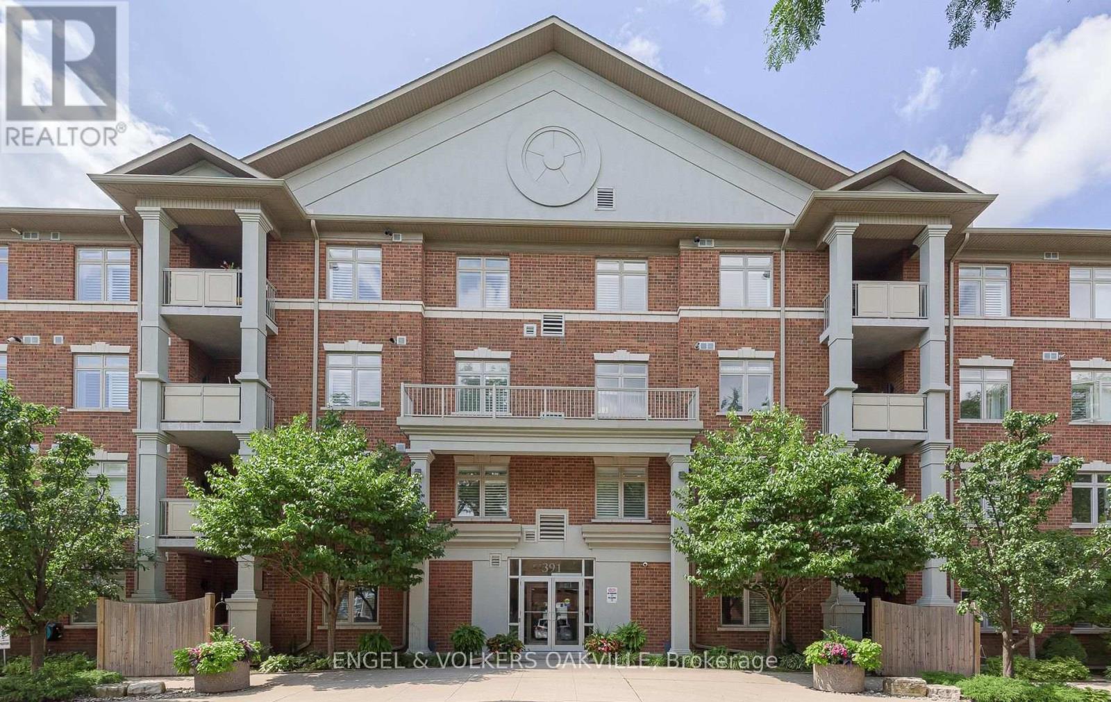 404 - 391 Plains Road E, Burlington, Ontario  L7T 4M2 - Photo 1 - W13658328