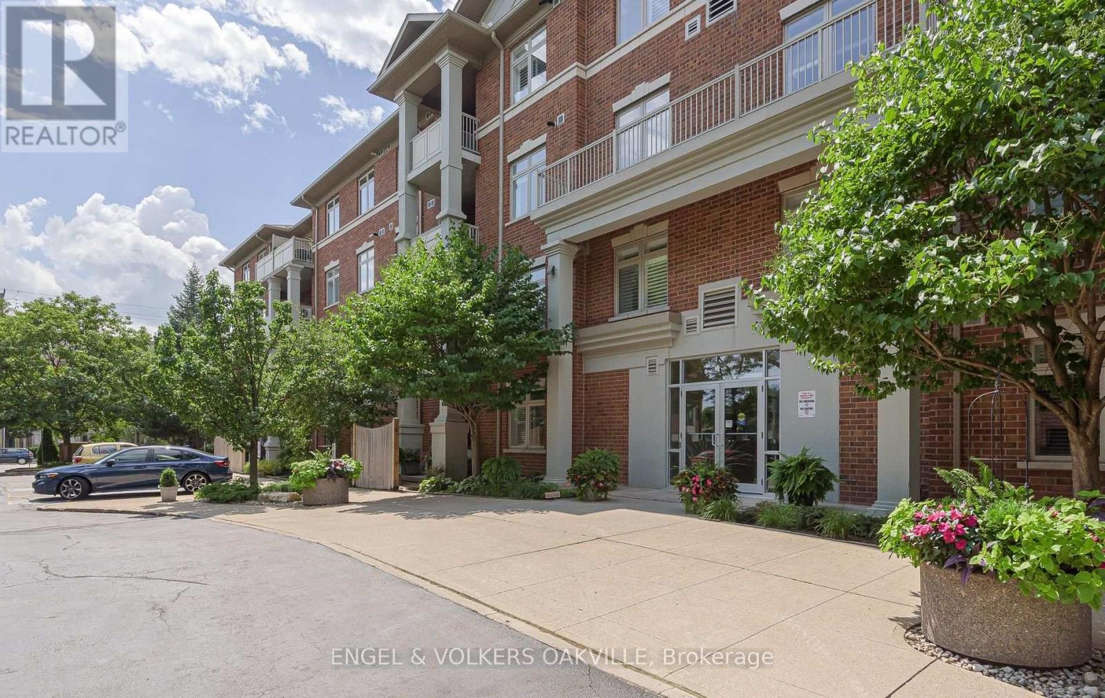 404 - 391 Plains Road E, Burlington, Ontario  L7T 4M2 - Photo 3 - W13658328