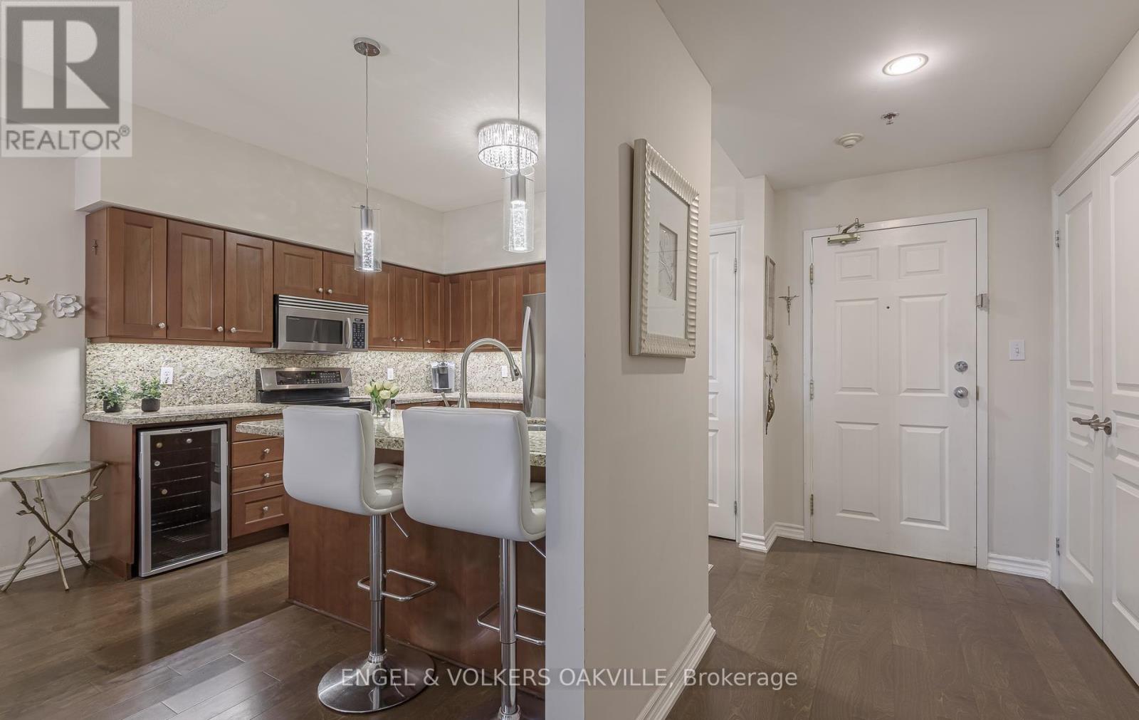 404 - 391 Plains Road E, Burlington, Ontario  L7T 4M2 - Photo 8 - W13658328