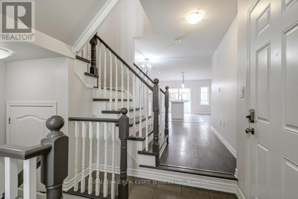329 Gooding Crescent, Milton, Ontario  L9E 0A9 - Photo 5 - W13658346