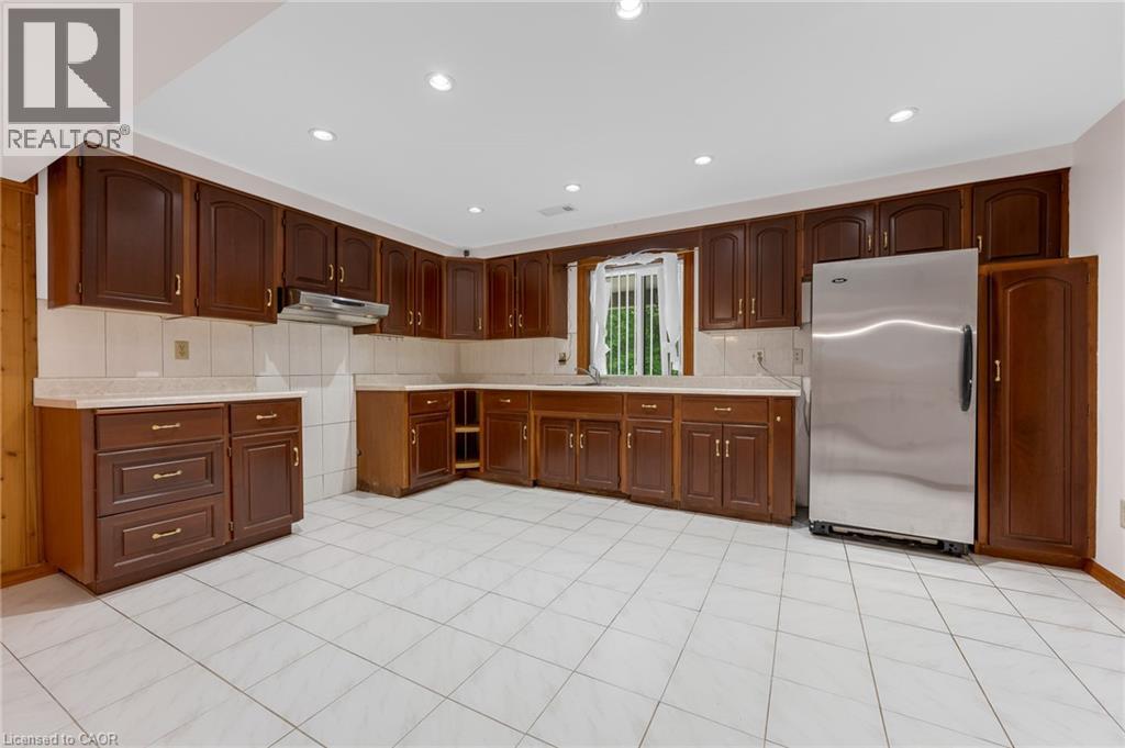 35 Glen Park Court, Hamilton, Ontario  L8K 6N6 - Photo 29 - 40852523