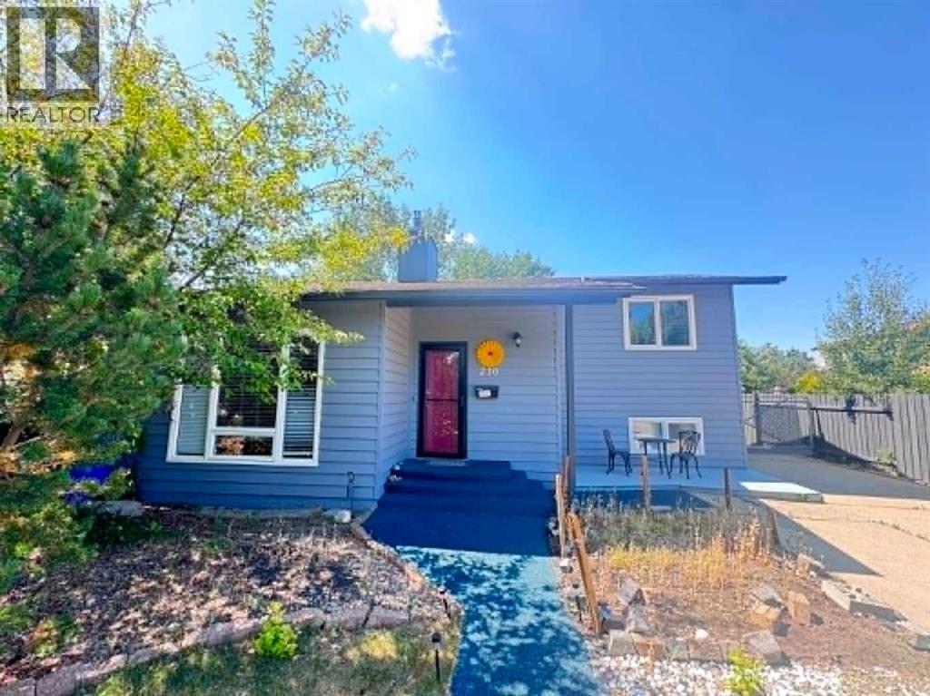 210 Ojibwa Place W, Lethbridge, Alberta