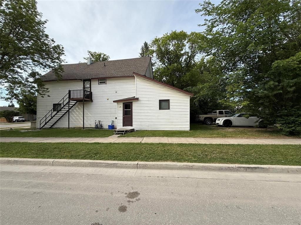 339 Eveline Street, Selkirk, Manitoba  R1A 1M9 - Photo 4 - 202620000