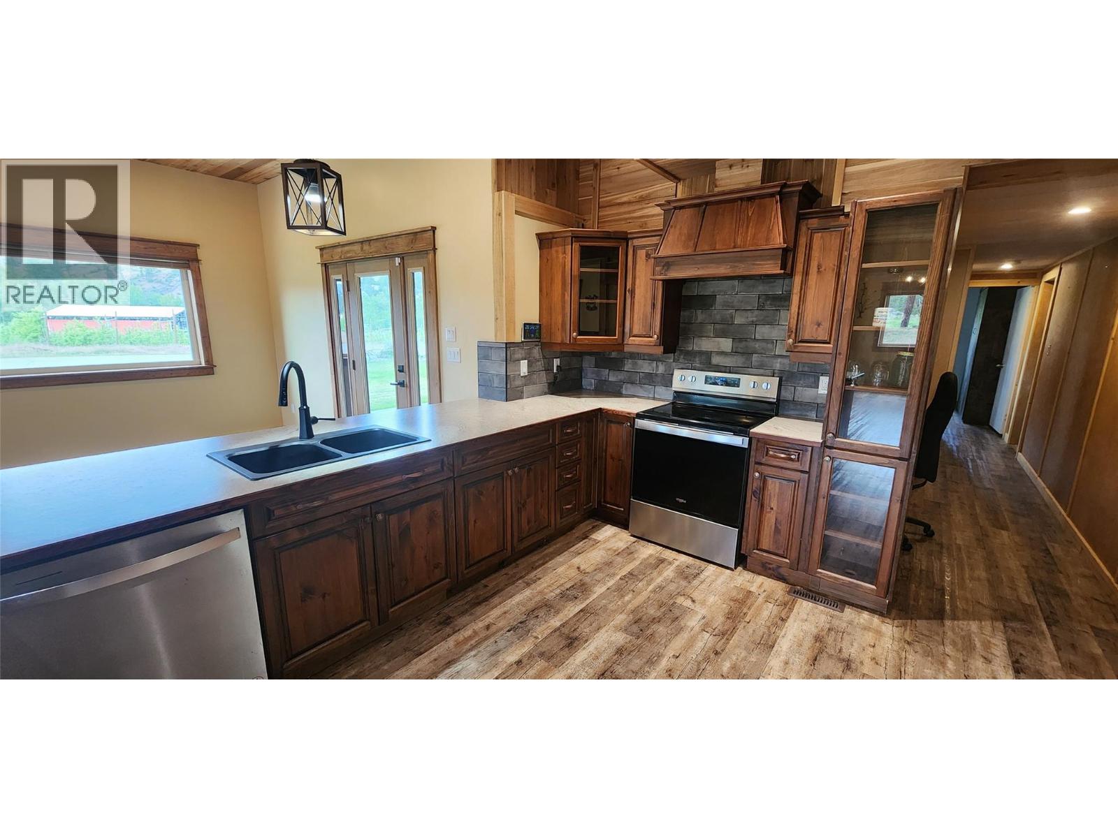 90 Sagamore Road, Grand Forks, British Columbia  V0H 1H4 - Photo 12 - 10386232