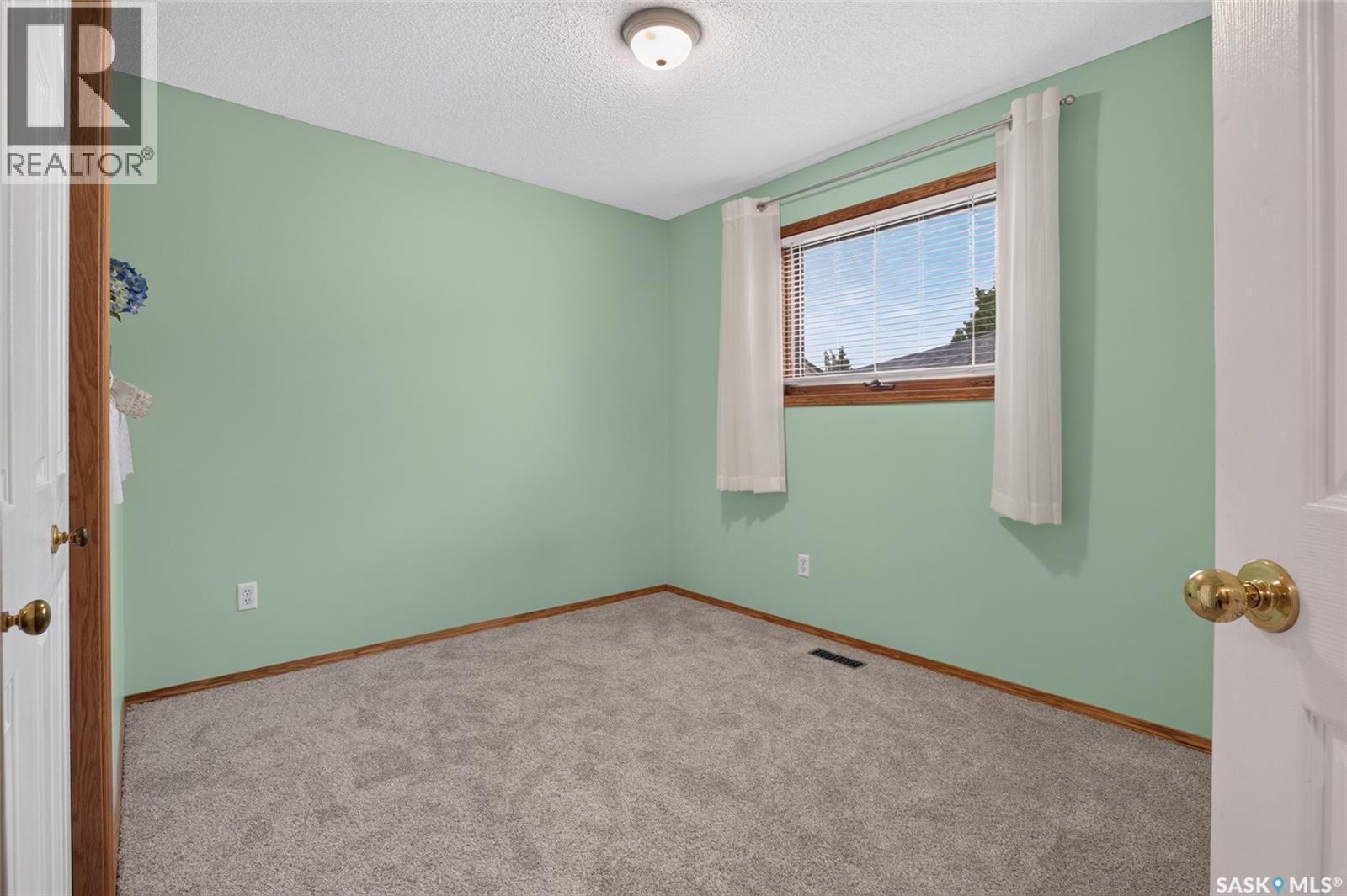 3547 Hazel Grove, Regina, Saskatchewan  S4V 2S7 - Photo 15 - SK045138
