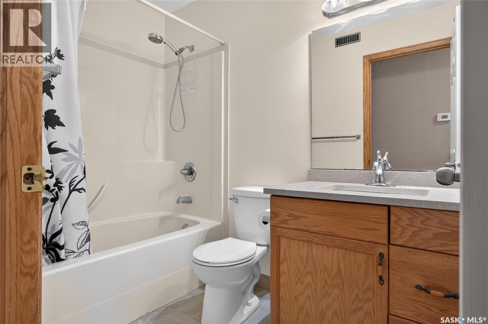 3547 Hazel Grove, Regina, Saskatchewan  S4V 2S7 - Photo 24 - SK045138