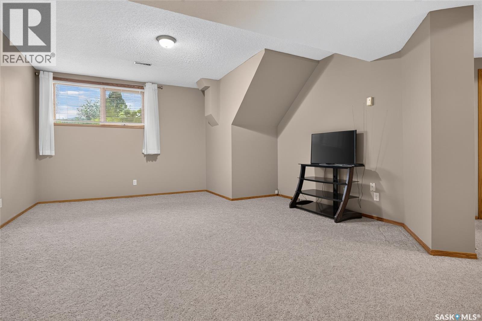 3547 Hazel Grove, Regina, Saskatchewan  S4V 2S7 - Photo 29 - SK045138
