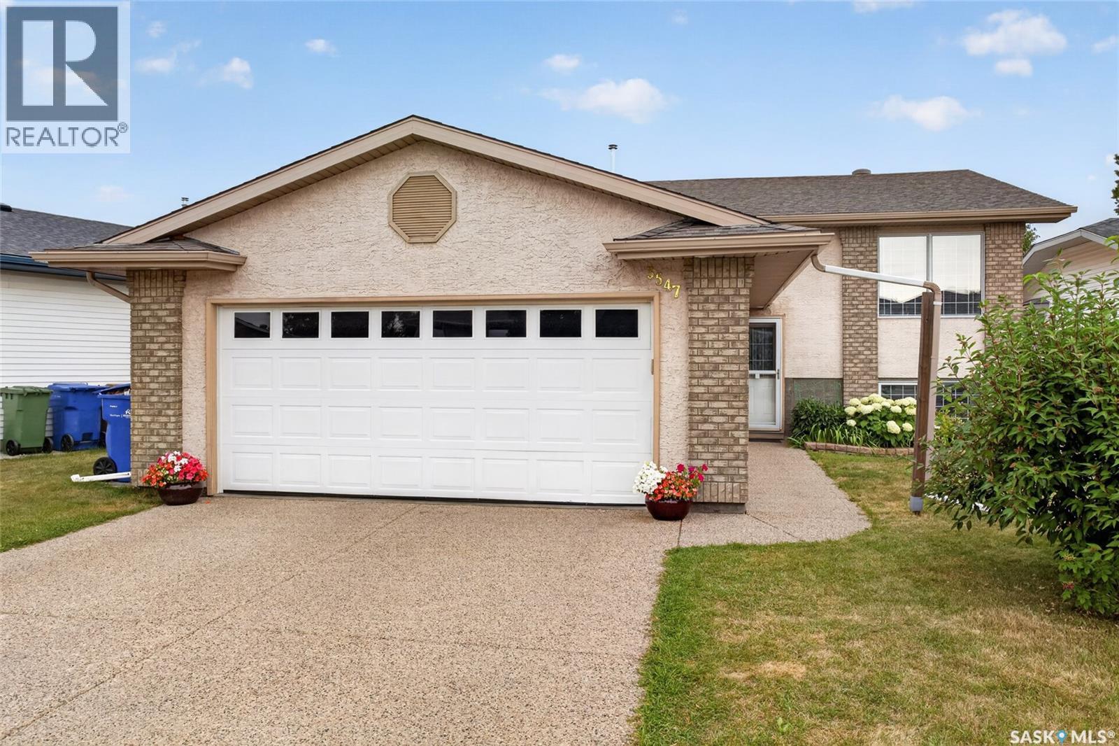 3547 Hazel Grove, Regina, Saskatchewan  S4V 2S7 - Photo 3 - SK045138
