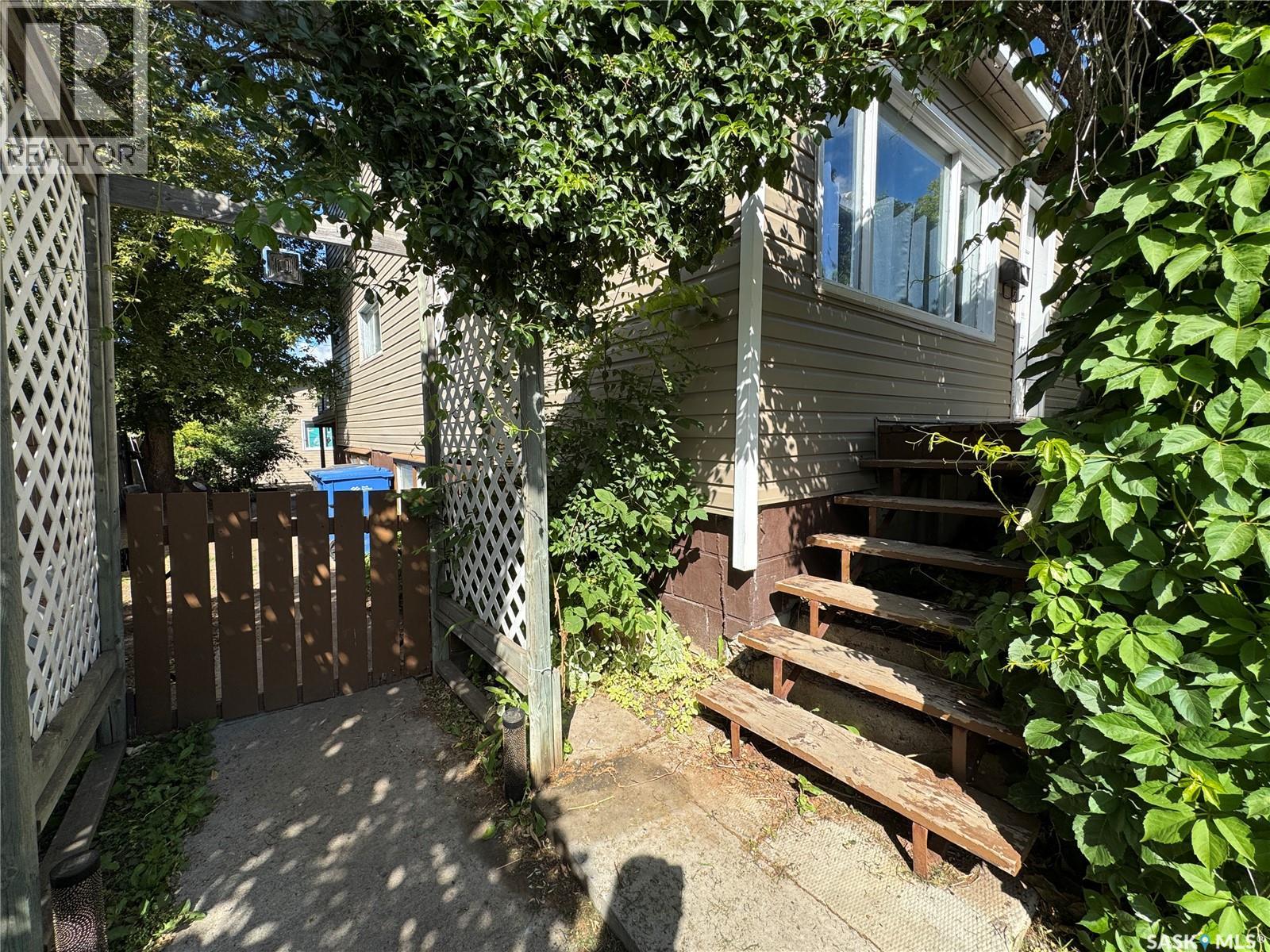1671 103rd Street, North Battleford, Saskatchewan  S9A 1L6 - Photo 2 - SK045096