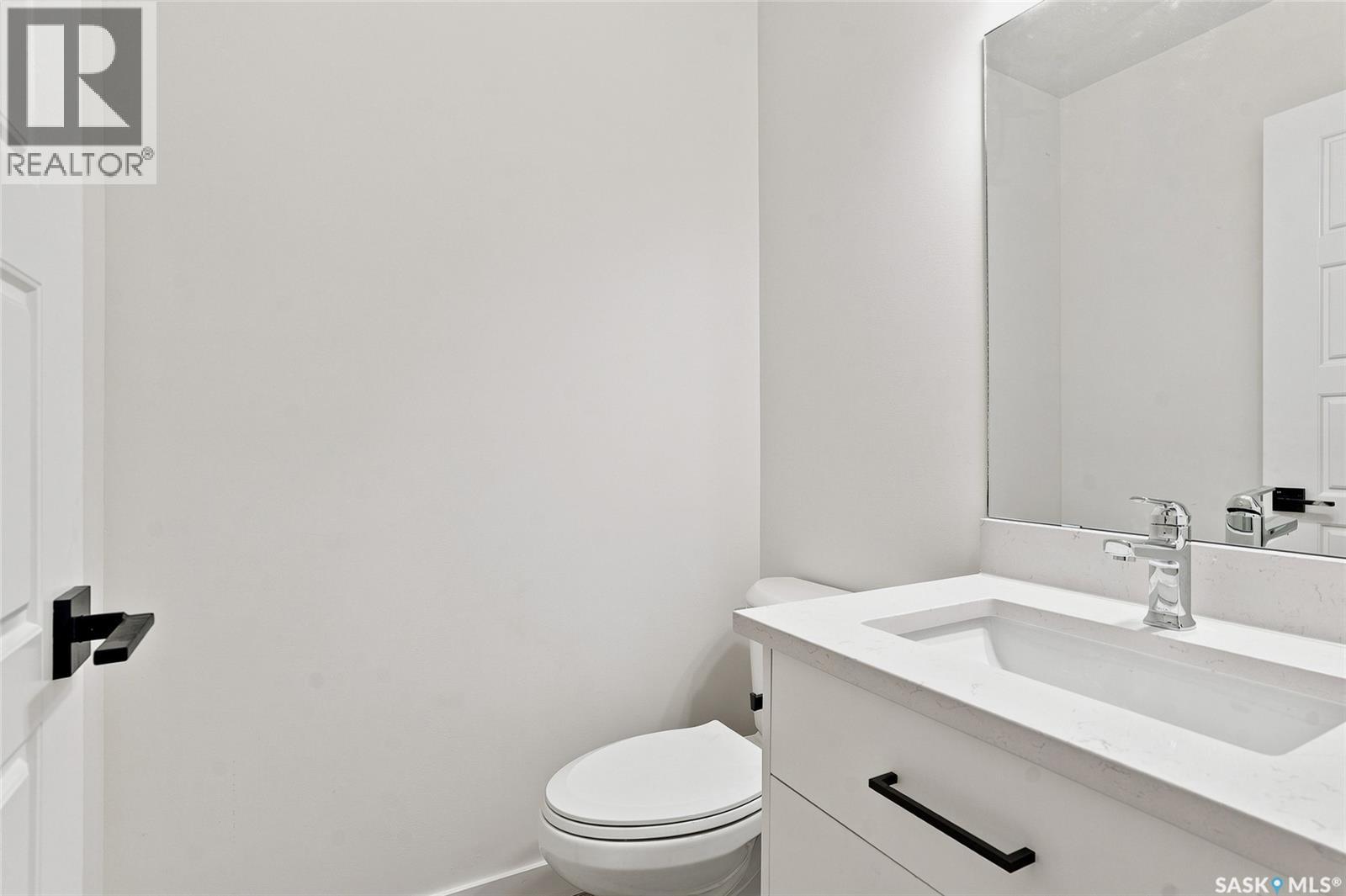 1220 H Avenue N, Saskatoon, Saskatchewan  S7L 2E2 - Photo 14 - SK045055