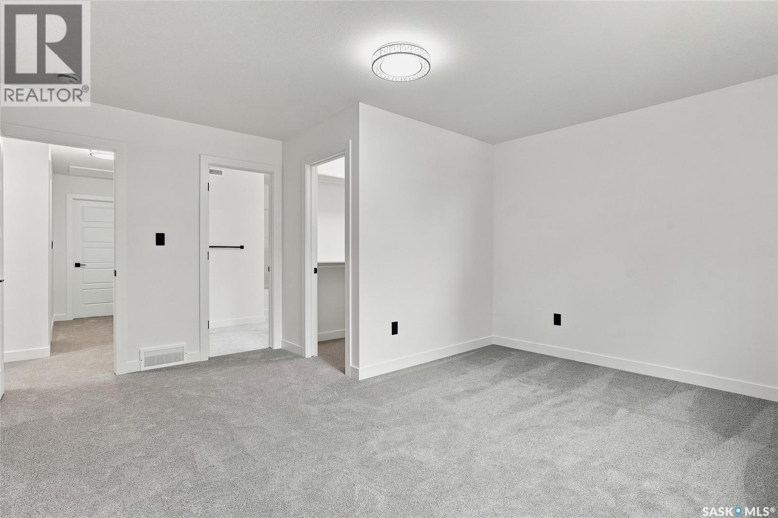 1220 H Avenue N, Saskatoon, Saskatchewan  S7L 2E2 - Photo 17 - SK045055