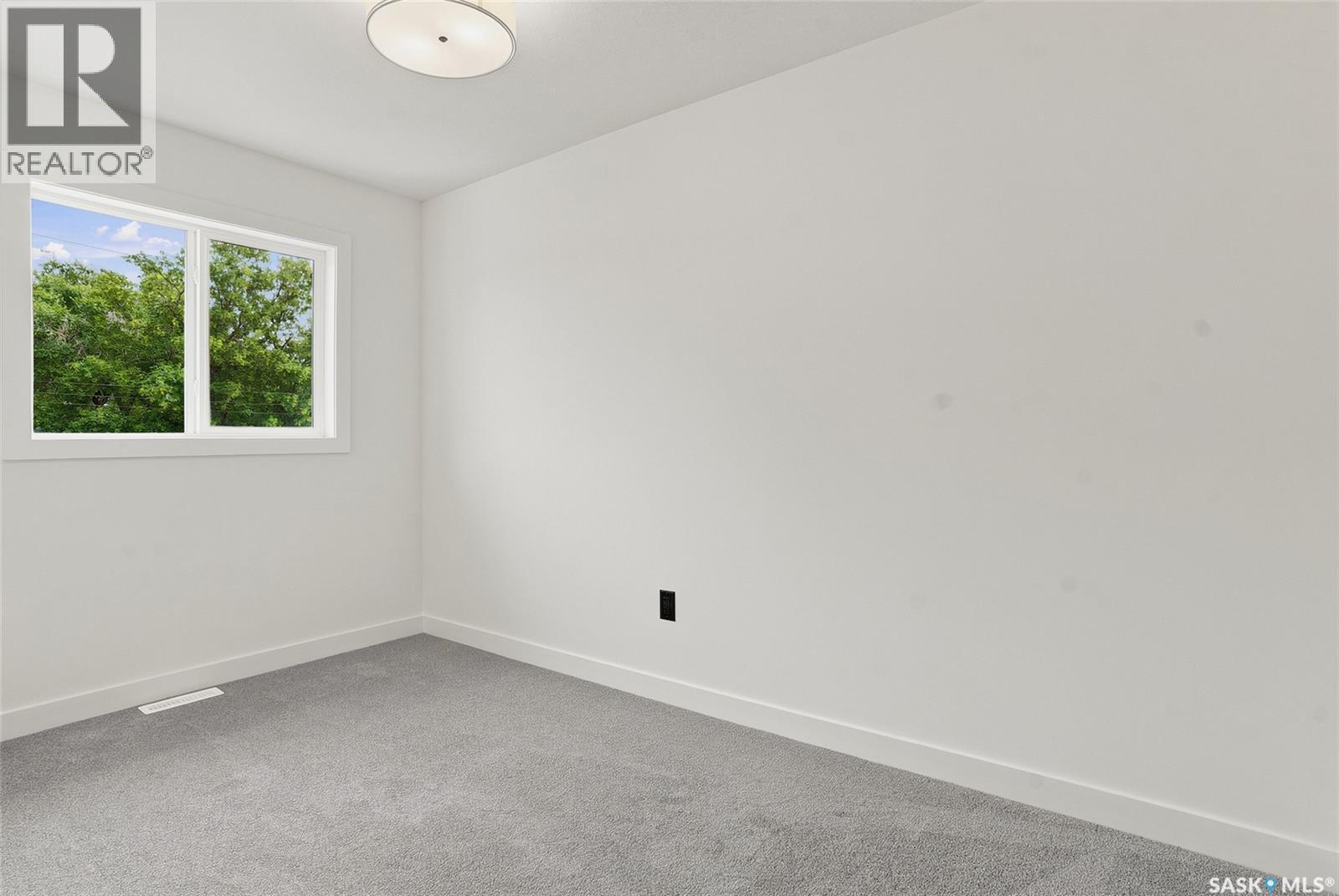 1220 H Avenue N, Saskatoon, Saskatchewan  S7L 2E2 - Photo 24 - SK045055