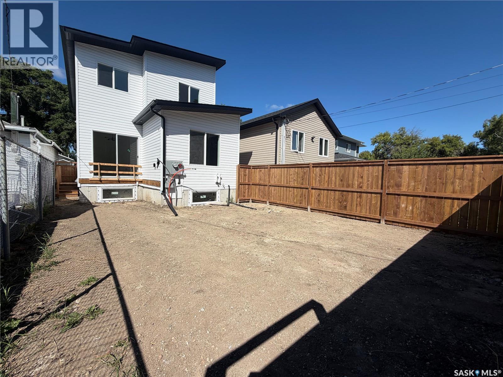1220 H Avenue N, Saskatoon, Saskatchewan  S7L 2E2 - Photo 38 - SK045055