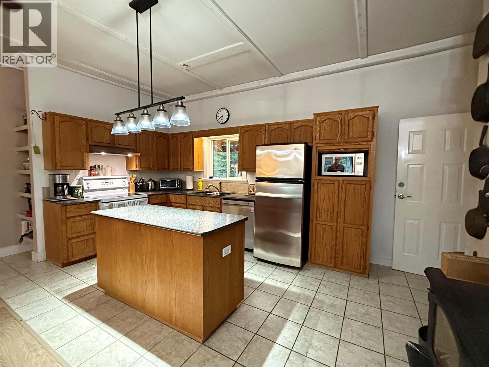 5420 Heffley Louis Creek Road, Kamloops, British Columbia  V0E 1Z0 - Photo 6 - 10387322