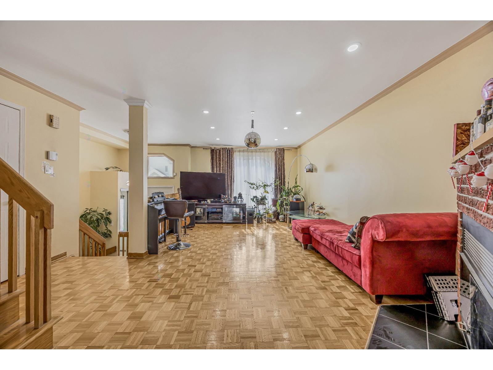 3991 Rue Guénette Laval (Chomedey) Quebec Canada H7T2H2 5