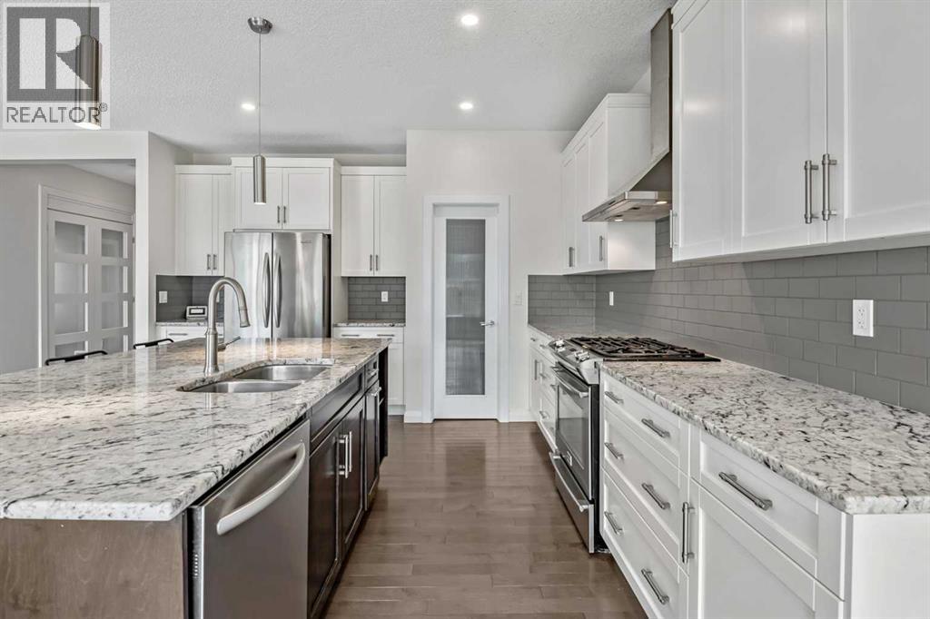 41 Westridge Road, Okotoks, Alberta  T1S 0K9 - Photo 9 - A2336140