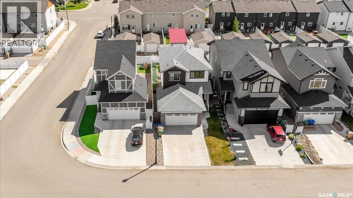 3296 Favel Drive, Regina, Saskatchewan  S4V 4B2 - Photo 2 - SK045101