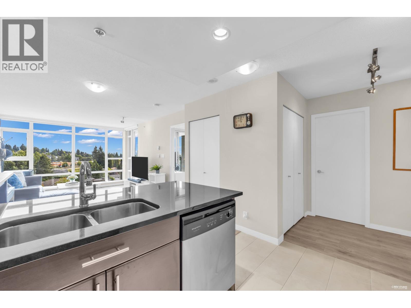 1008 555 Delestre Avenue, Coquitlam, British Columbia  V3K 0A9 - Photo 12 - R3153623