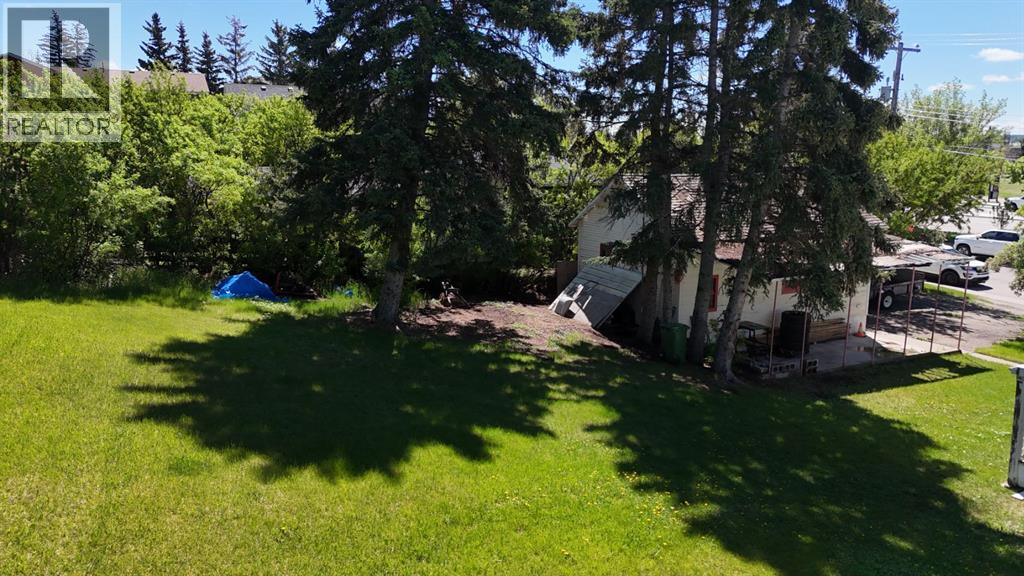 328 Third Street W, Cochrane, Alberta  T4C 1Z6 - Photo 2 - A2318094