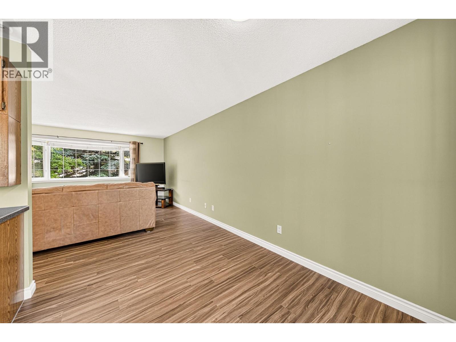 349 Pacific Yew Crescent, Sparwood, British Columbia  V0B 2G0 - Photo 10 - 10393134