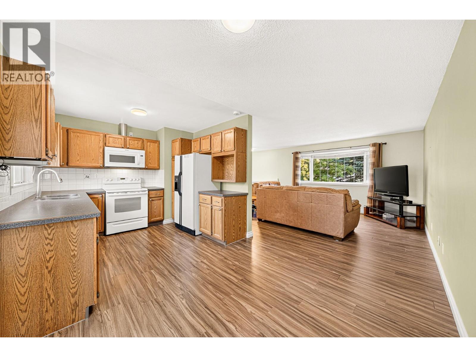 349 Pacific Yew Crescent, Sparwood, British Columbia  V0B 2G0 - Photo 13 - 10393134