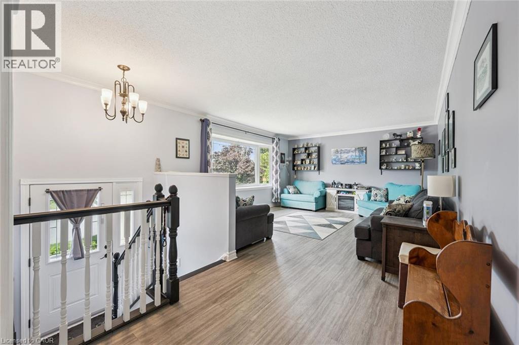 37 Dunsmere Drive, Kitchener, Ontario  N2E 1V5 - Photo 8 - 40852770