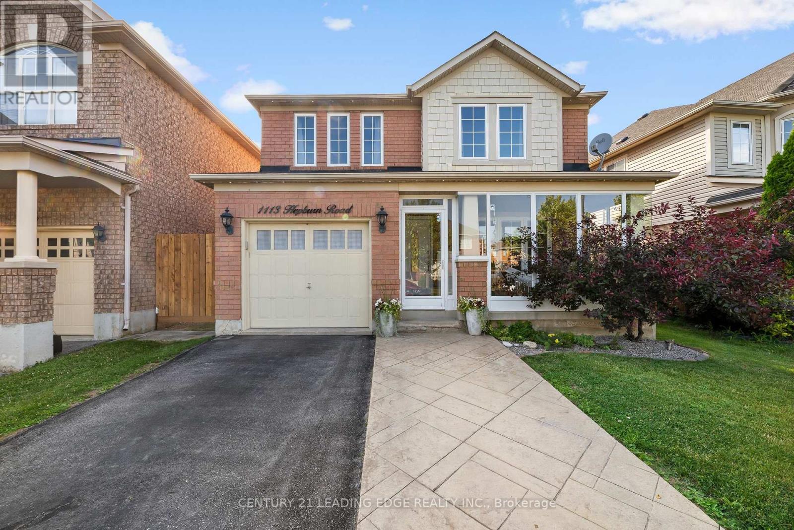 1113 Hepburn Road, Milton, Ontario  L9T 6X5 - Photo 2 - W13516226