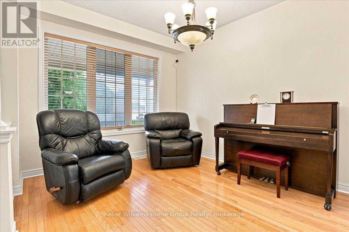 12 Thorndale Road, Brampton, Ontario  L6P 1H3 - Photo 4 - W13658638