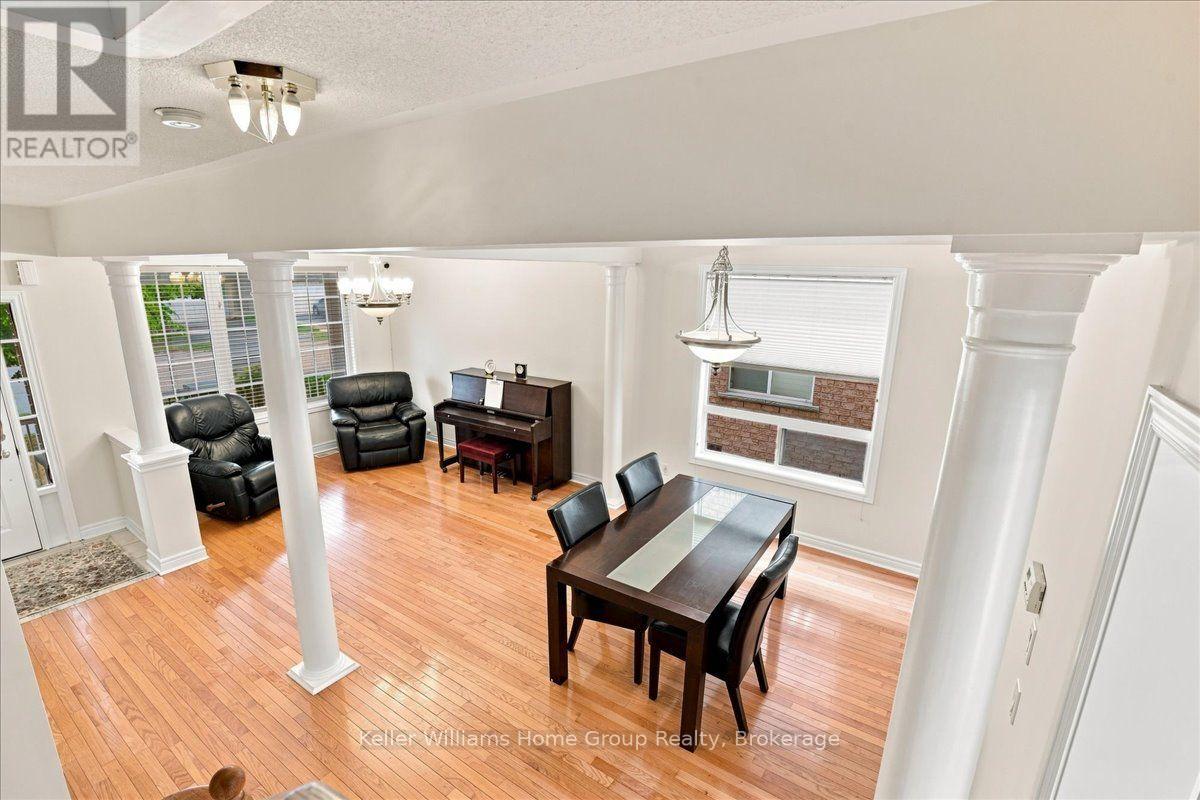 12 Thorndale Road, Brampton, Ontario  L6P 1H3 - Photo 7 - W13658638