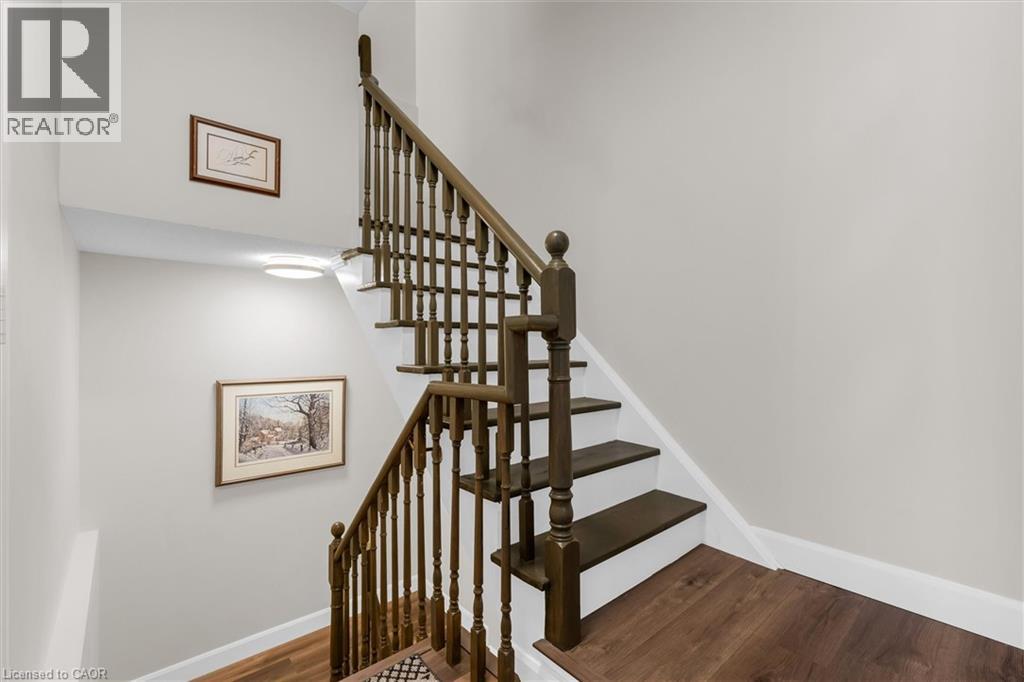 145 SILVERBIRCH Boulevard