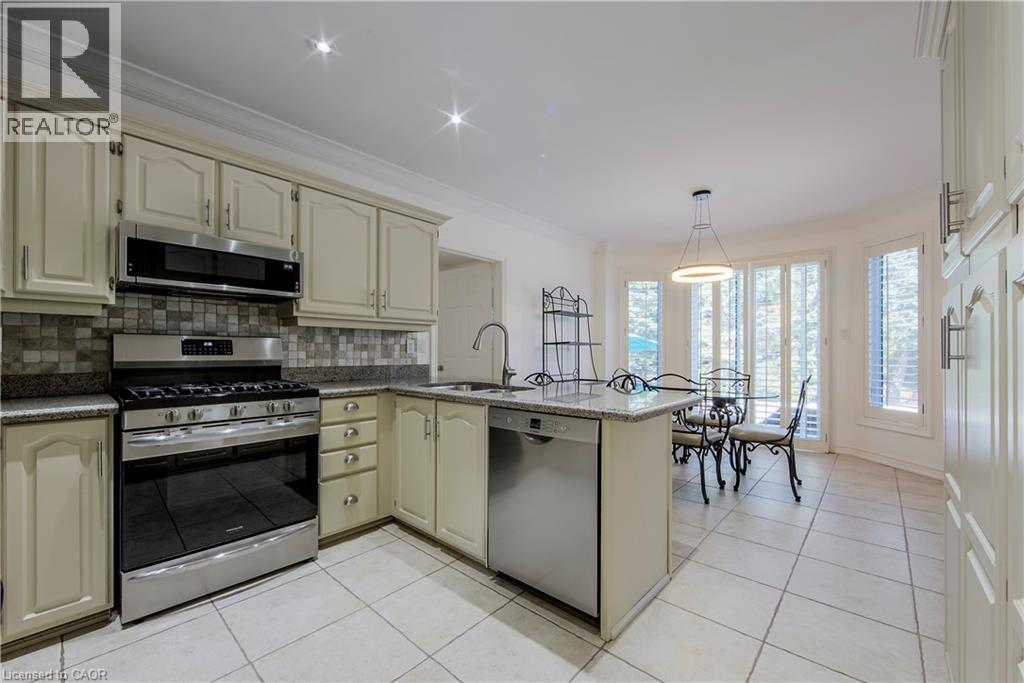 1487 The Links Drive, Oakville, Ontario  L5M 2P2 - Photo 19 - 40854536