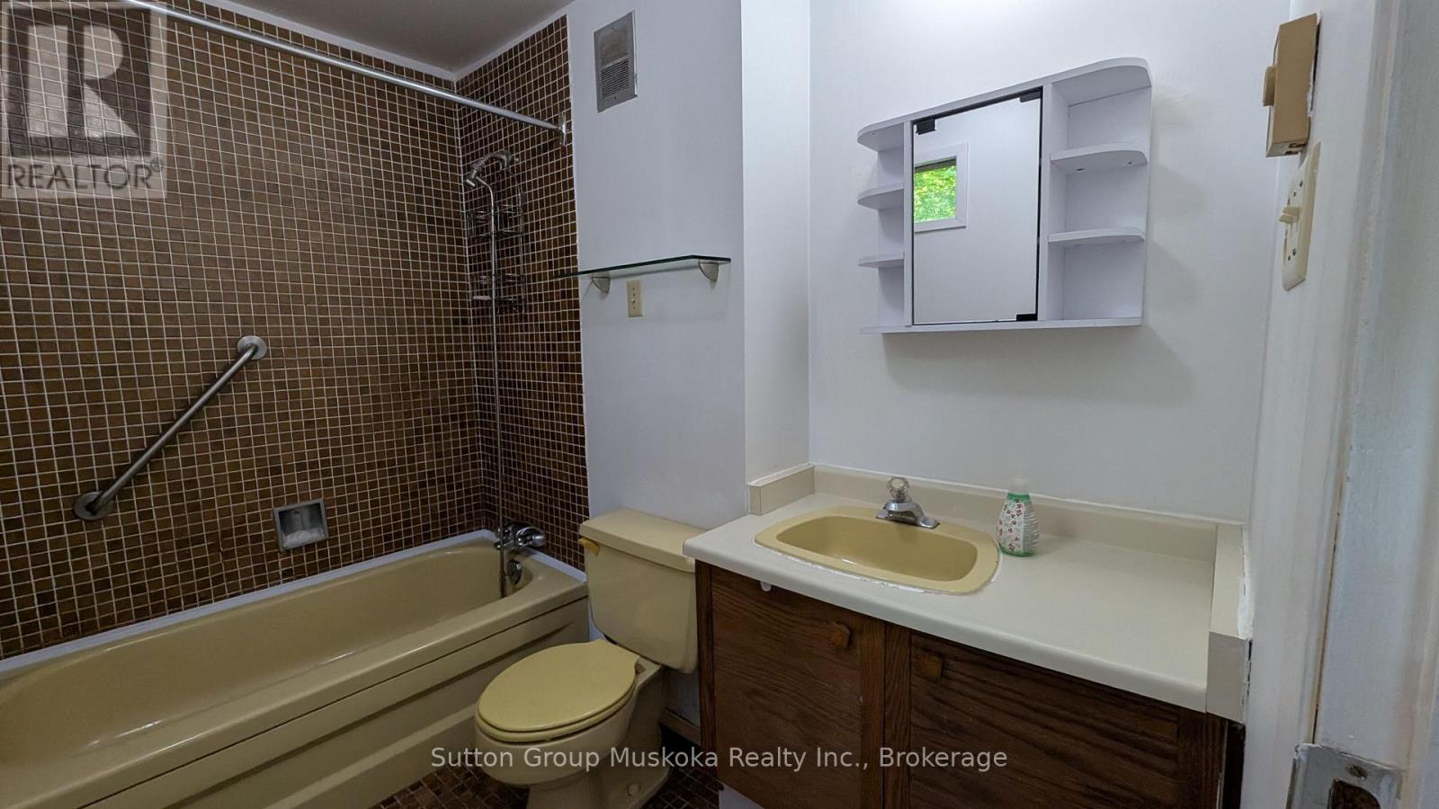 213 Woodland Drive, Huntsville, Ontario  P1H 1A7 - Photo 15 - X13658412