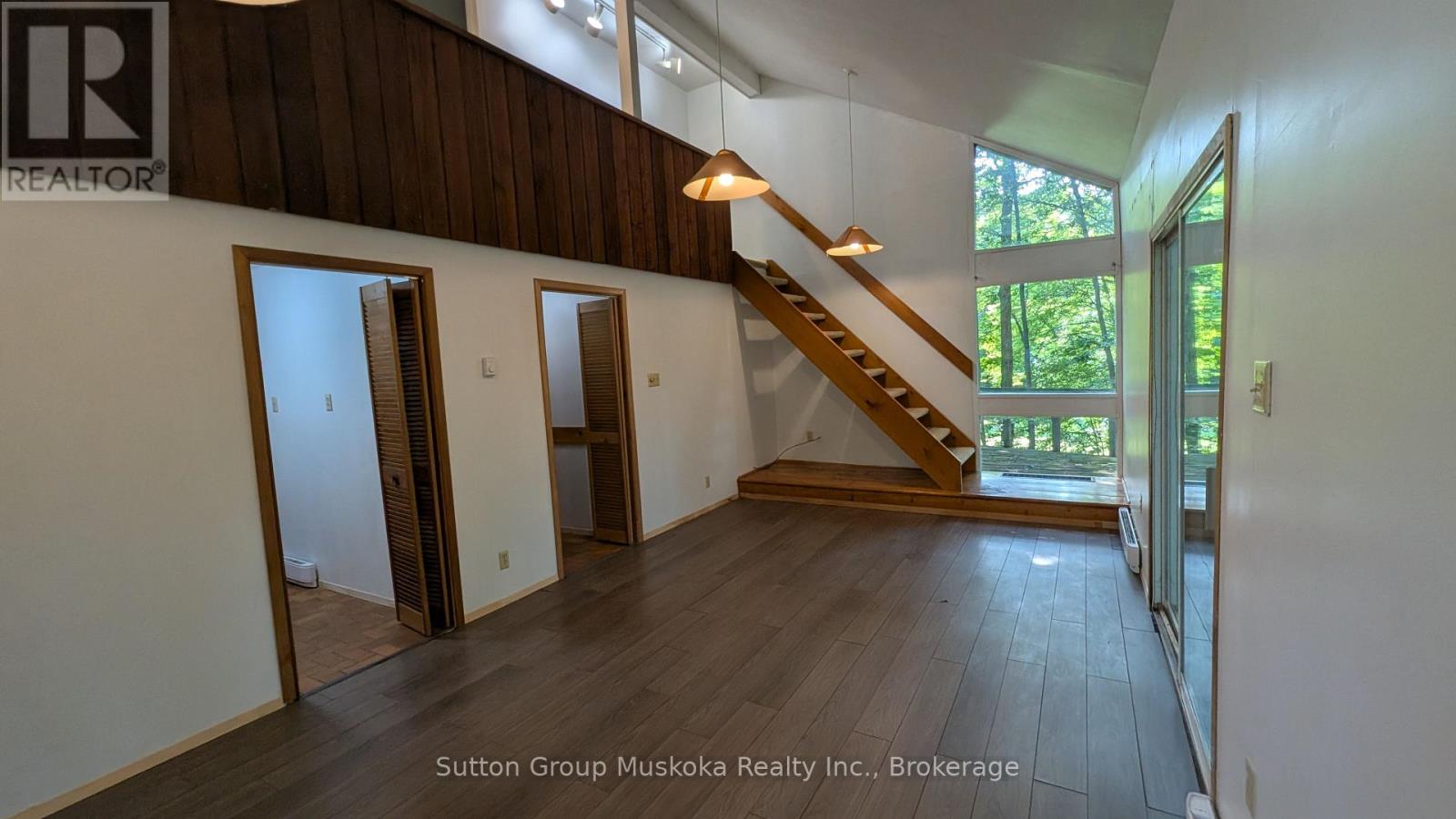 213 Woodland Drive, Huntsville, Ontario  P1H 1A7 - Photo 4 - X13658412
