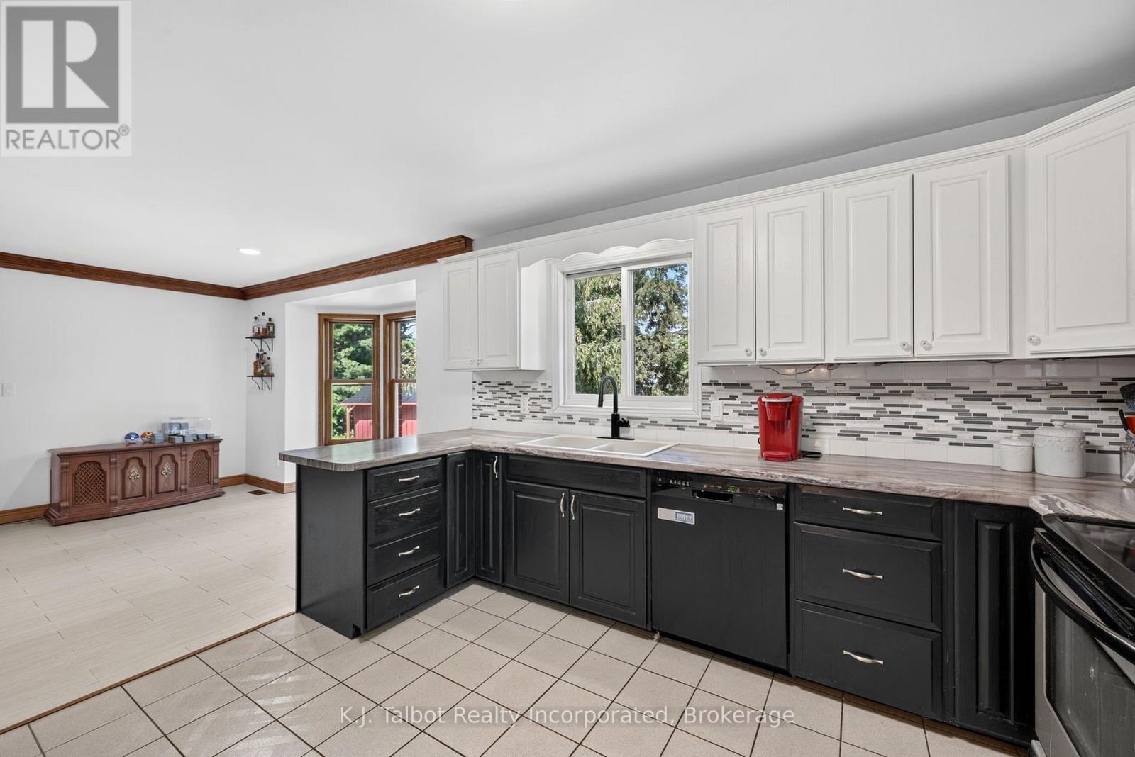 4 John Avenue, Bluewater (Bayfield), Ontario  N0M 1G0 - Photo 14 - X13658426