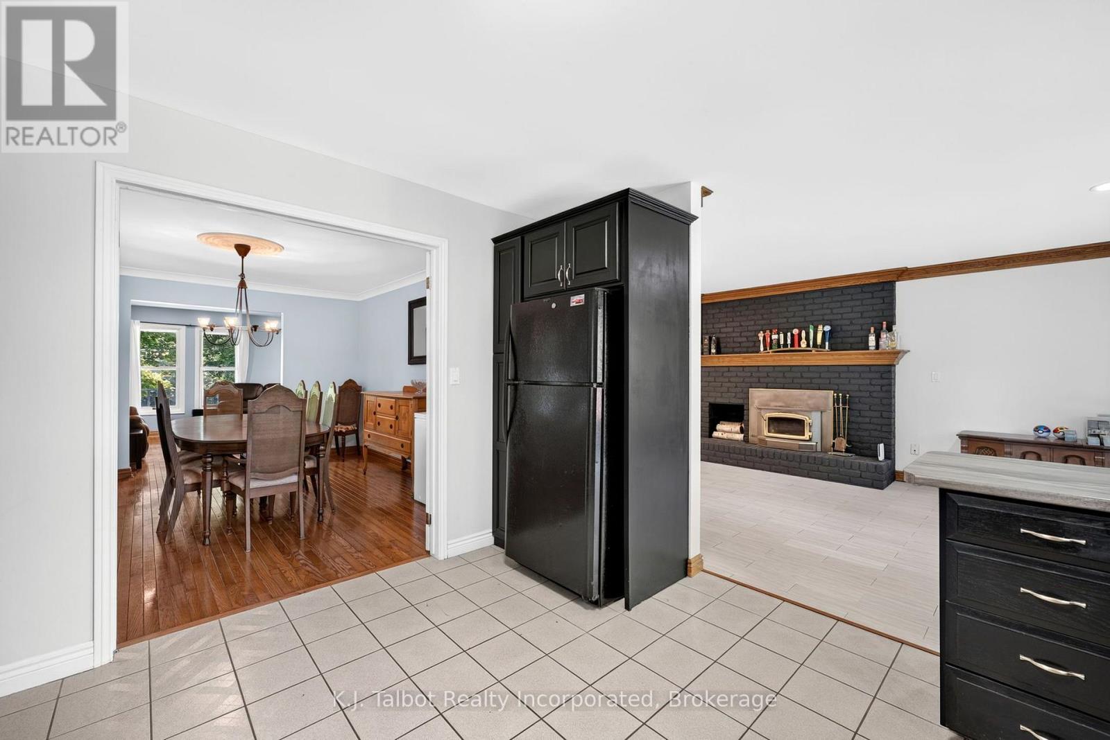 4 John Avenue, Bluewater (Bayfield), Ontario  N0M 1G0 - Photo 15 - X13658426