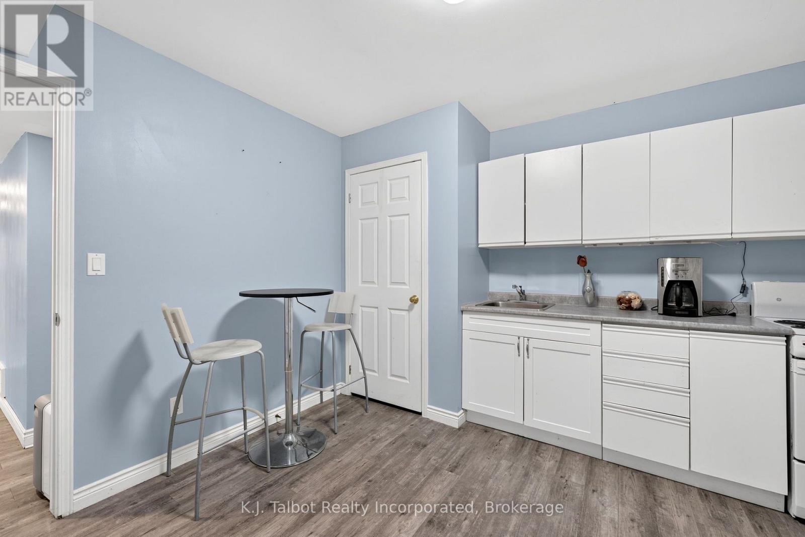 4 John Avenue, Bluewater (Bayfield), Ontario  N0M 1G0 - Photo 34 - X13658426