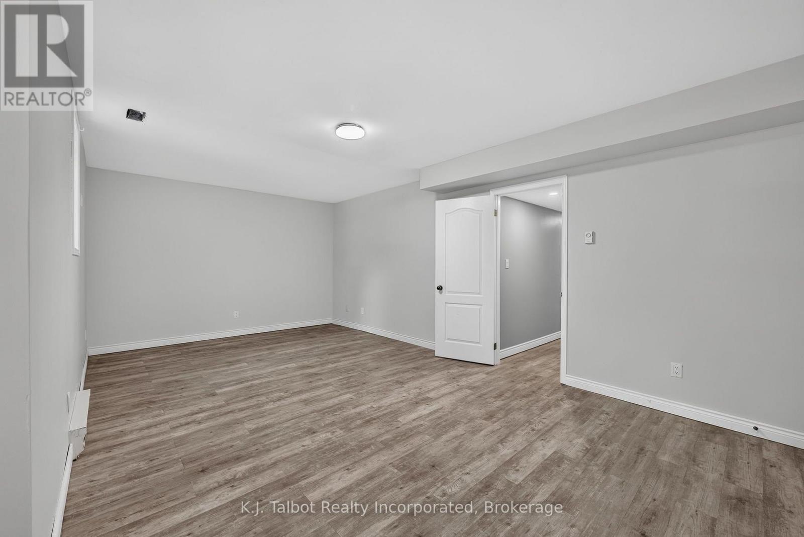 4 John Avenue, Bluewater (Bayfield), Ontario  N0M 1G0 - Photo 37 - X13658426