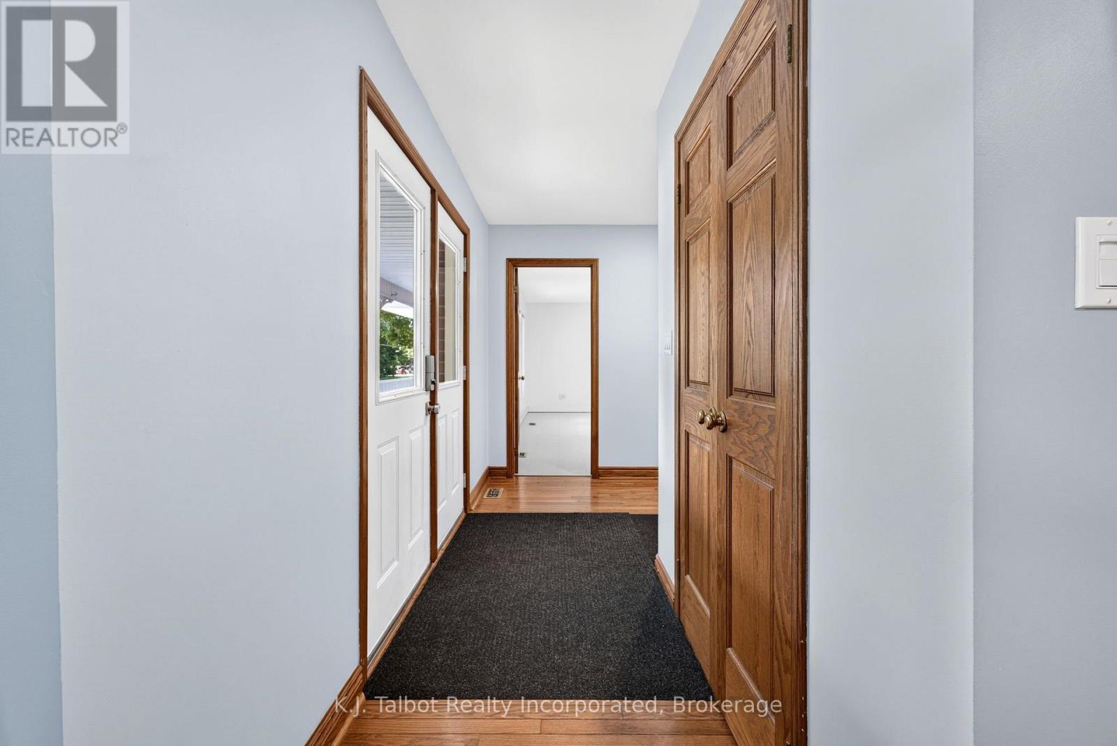 4 John Avenue, Bluewater (Bayfield), Ontario  N0M 1G0 - Photo 6 - X13658426