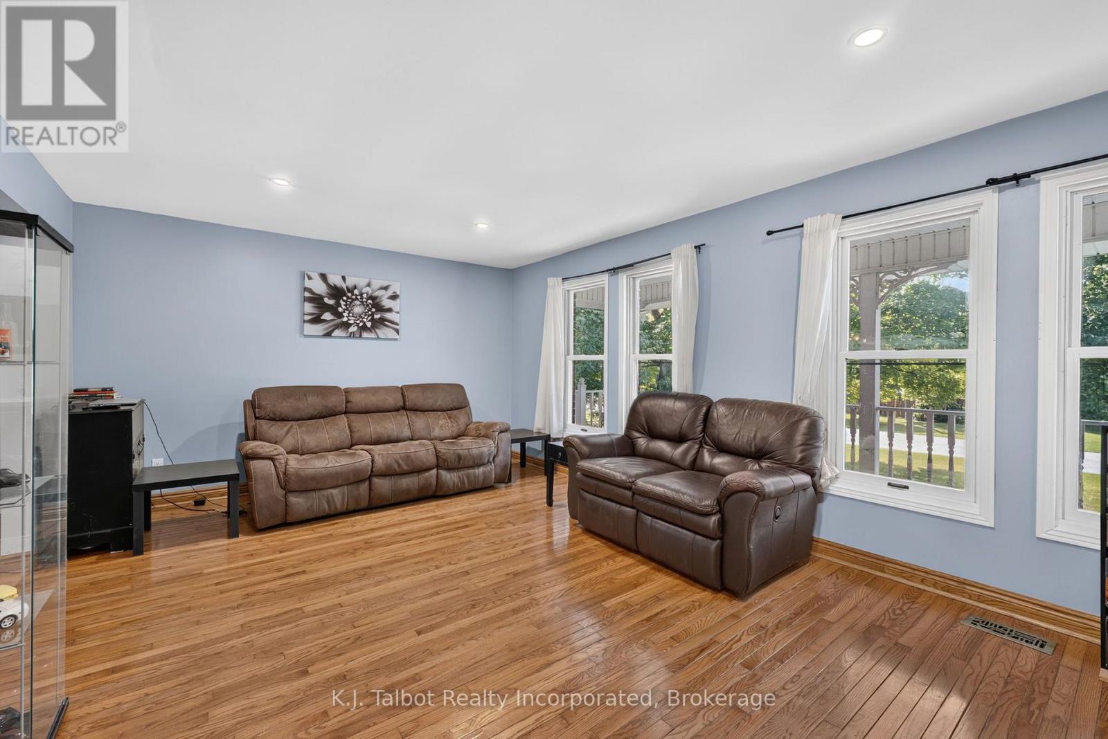 4 John Avenue, Bluewater (Bayfield), Ontario  N0M 1G0 - Photo 8 - X13658426