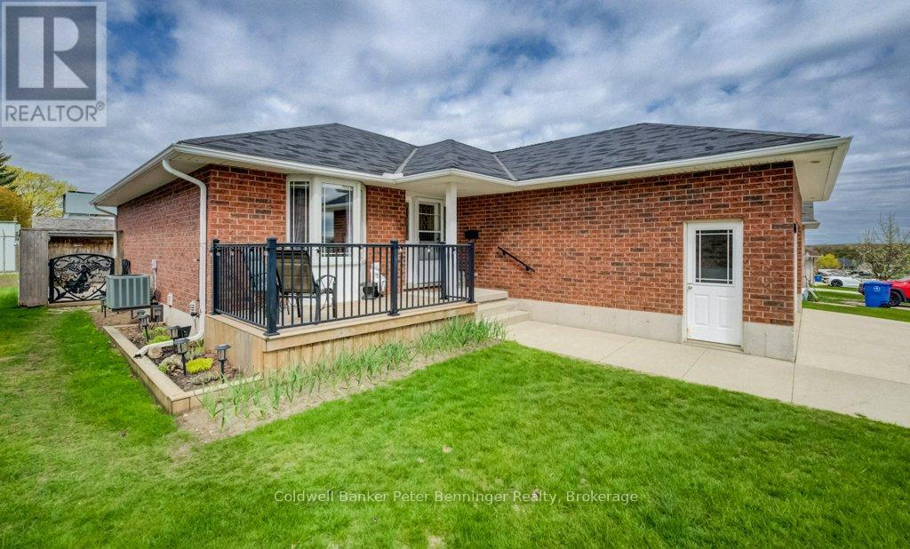 636 22nd Avenue, Hanover, Ontario  N4N 3W7 - Photo 3 - X13658456