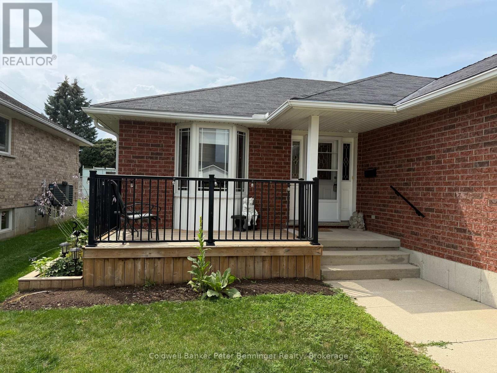 636 22nd Avenue, Hanover, Ontario  N4N 3W7 - Photo 5 - X13658456